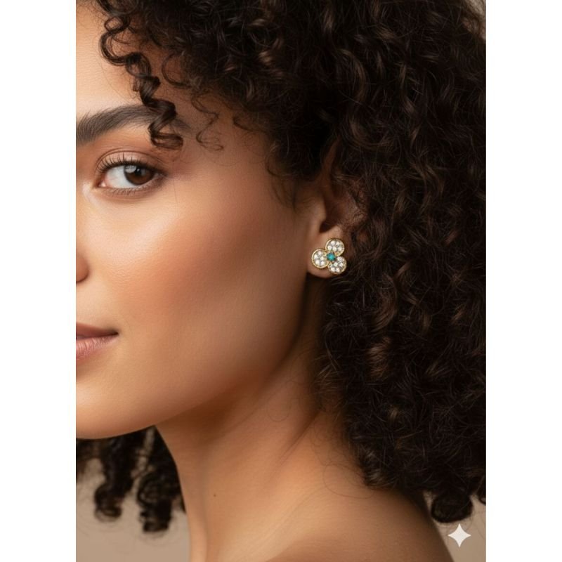 Brinco Trevo de Luz Pavê